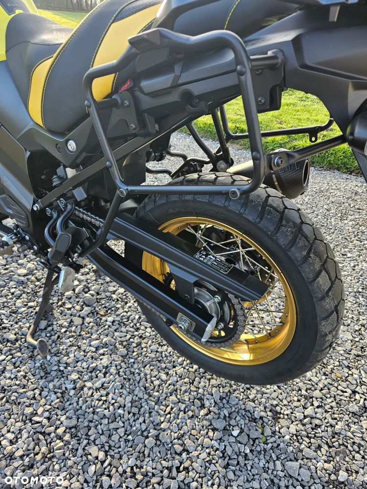 Suzuki V-STROM - 8
