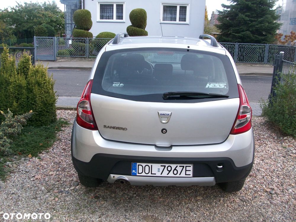 Dacia Sandero Stepway 1.6 - 6