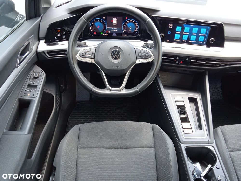 Volkswagen Golf - 10