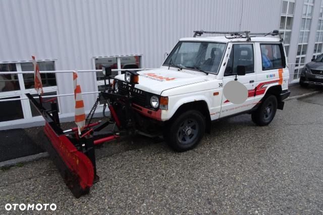 Mitsubishi Pajero - 1