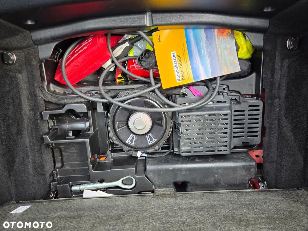 Mercedes-Benz CLA 250 e 8G-DCT AMG Line - 38