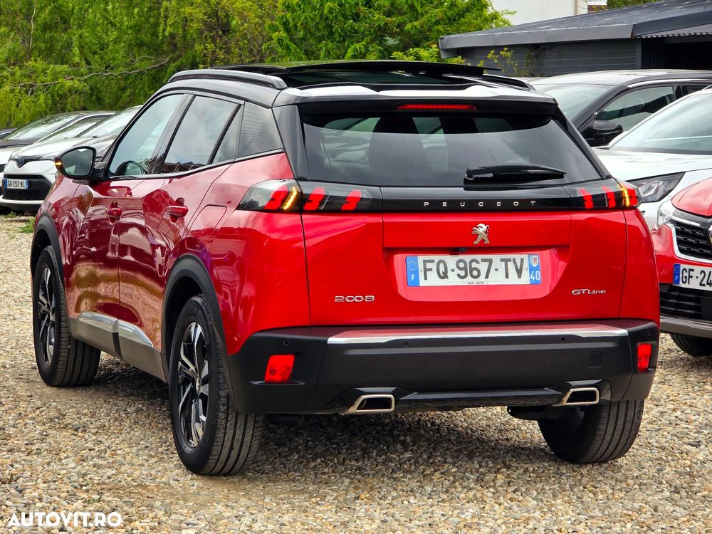 Peugeot 2008 PureTech 130 EAT8 GT - 10