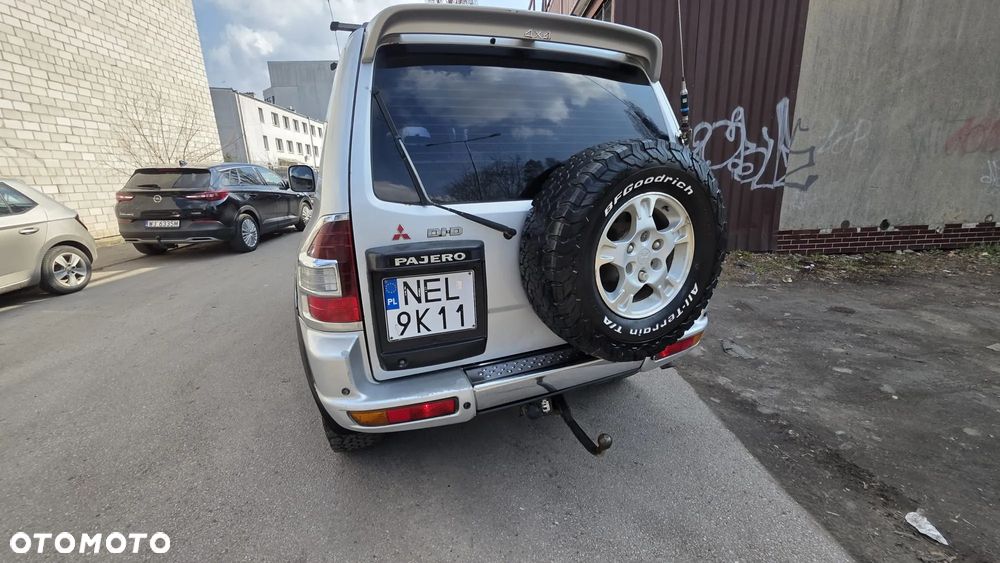 Mitsubishi Pajero - 10