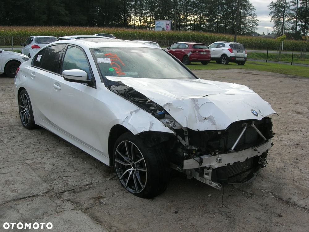 BMW Seria 3 330d xDrive - 3