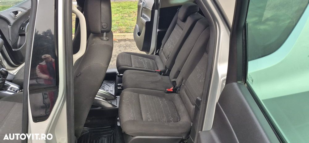 Opel Meriva - 8
