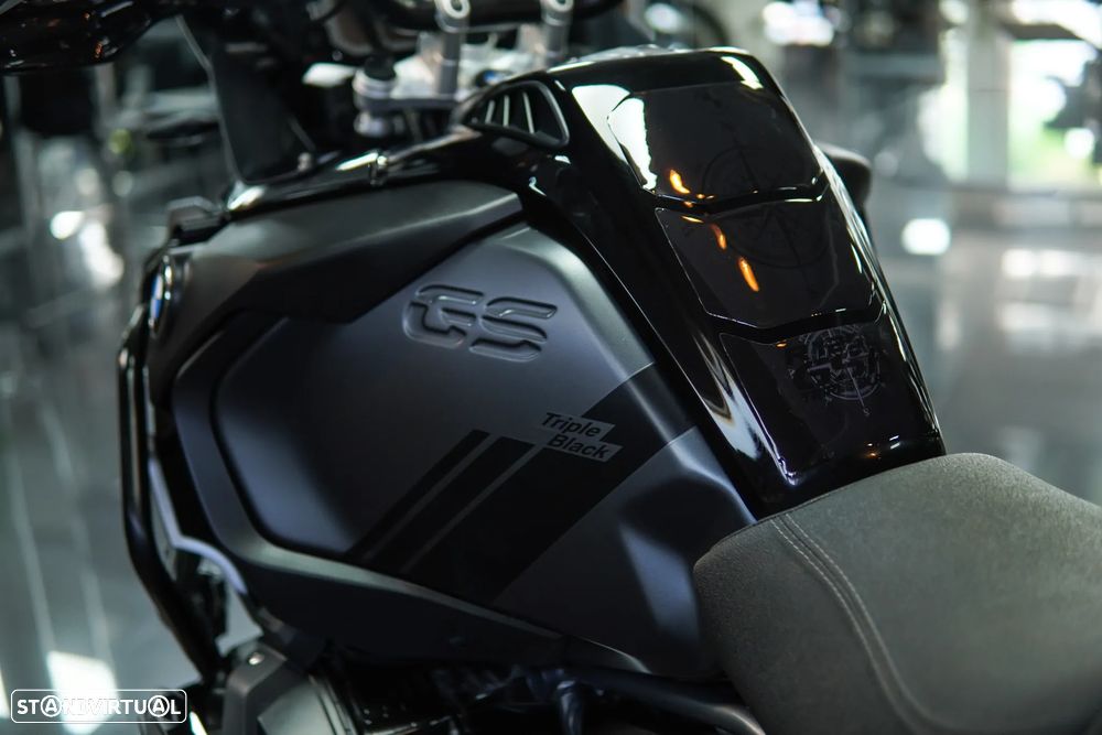 BMW R 1250 GS Adventure TRIPLE BLACK 4 Packs - 25