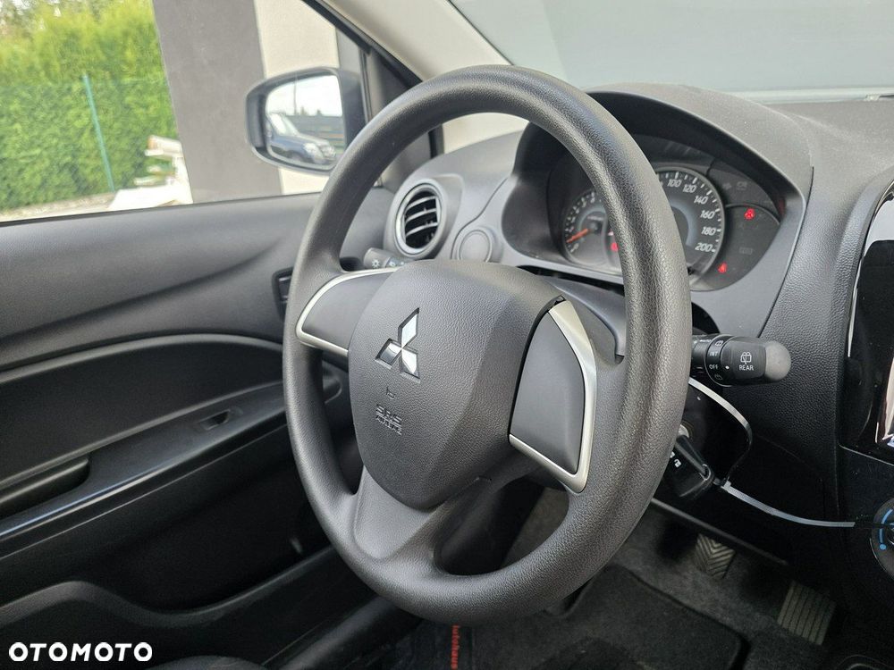 Mitsubishi Space Star - 11