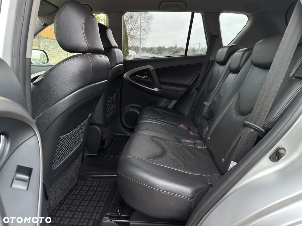 Toyota RAV4 2.2 D-4D Sol 180 - 21