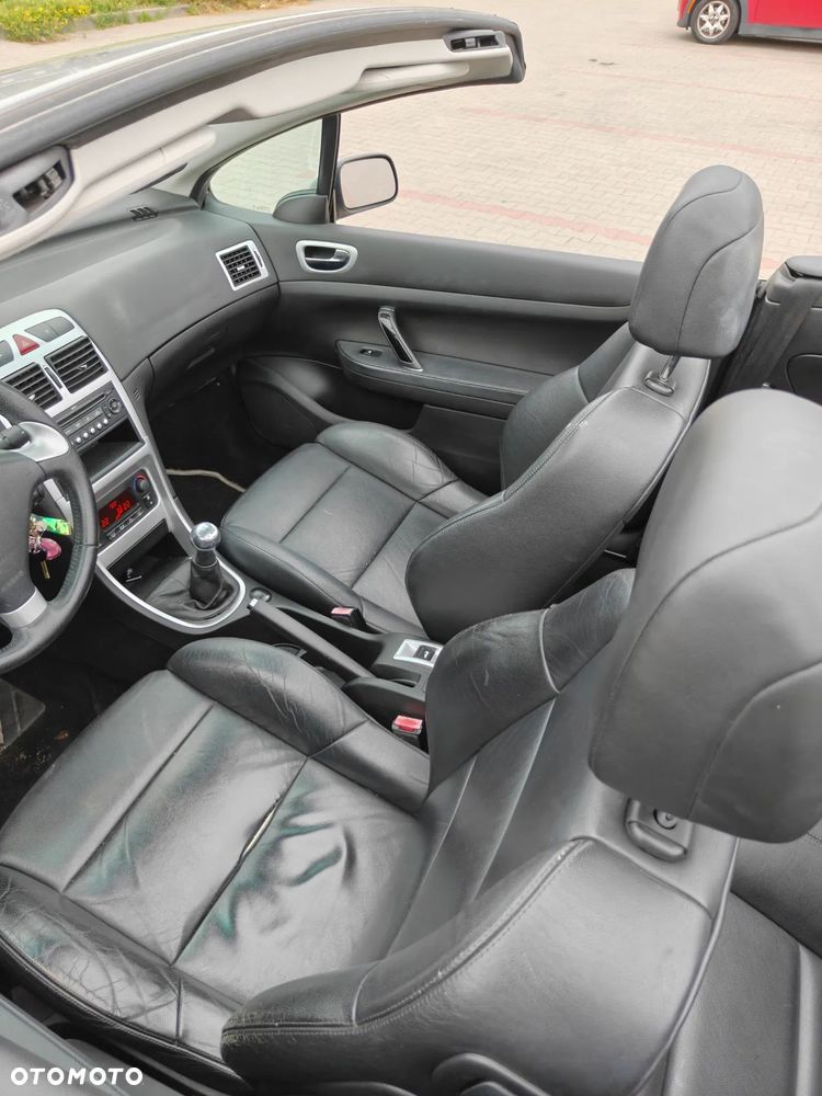 Peugeot 307 CC 2.0 Intense - 26
