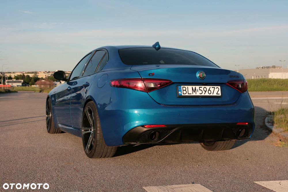 Alfa Romeo Giulia 2.0 Turbo 16V AT8-Q4 Veloce - 5