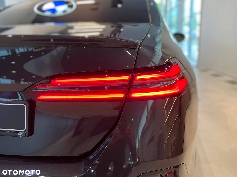 BMW Seria 5 - 32