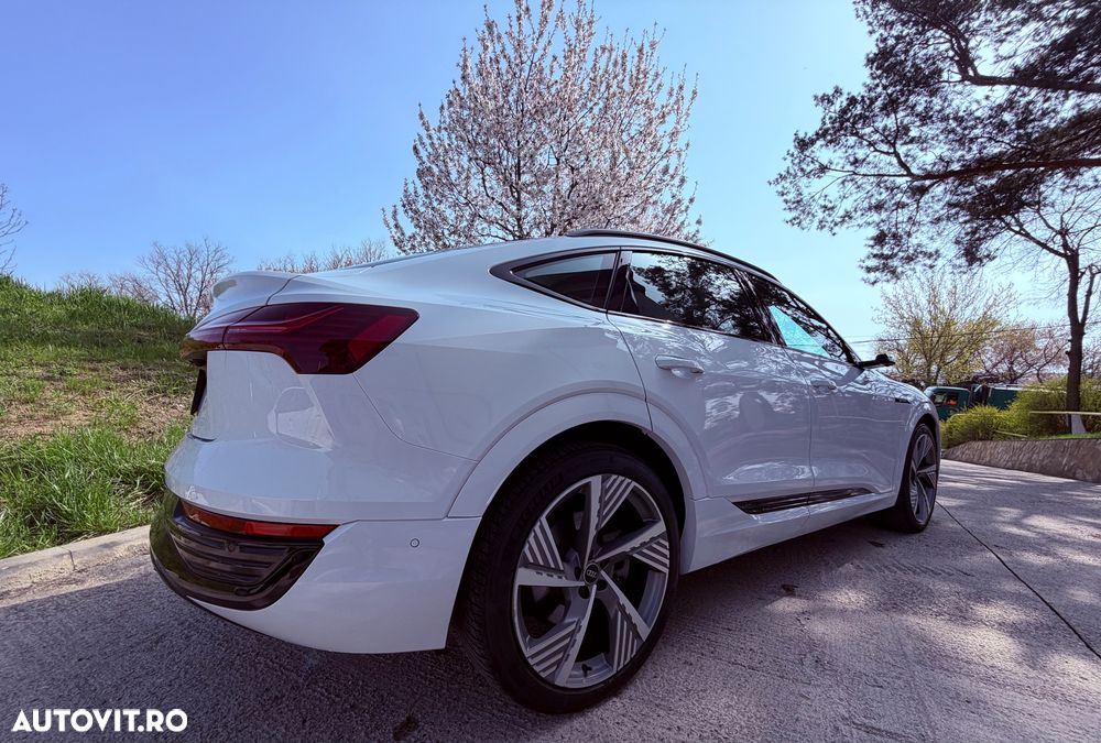 Audi Q8 55 quattro Advanced - 9