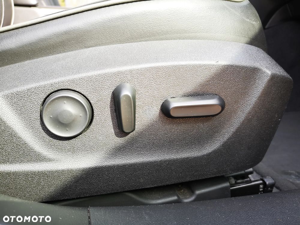 Chevrolet Malibu 2.0 AT LTZ - 24