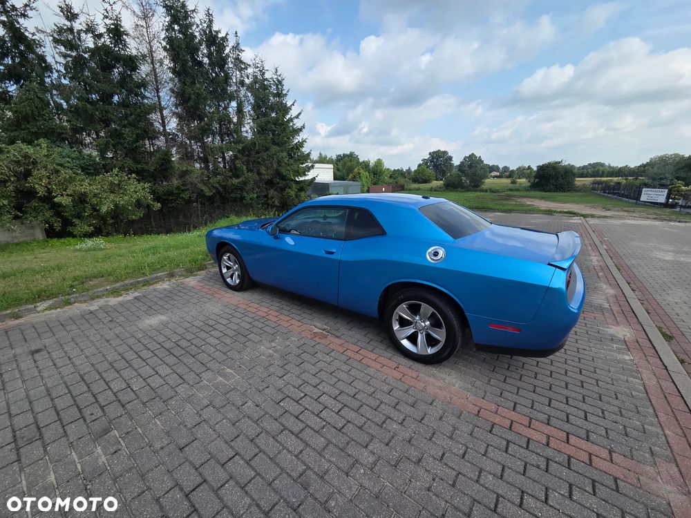 Dodge Challenger 3.6 SXT - 3