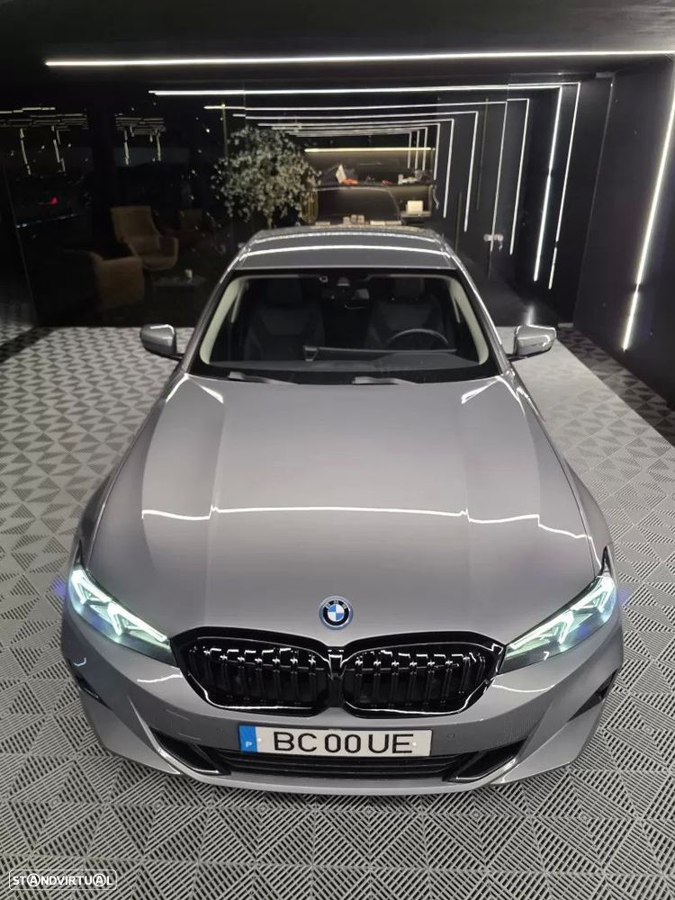 BMW 320 2023 photo 4