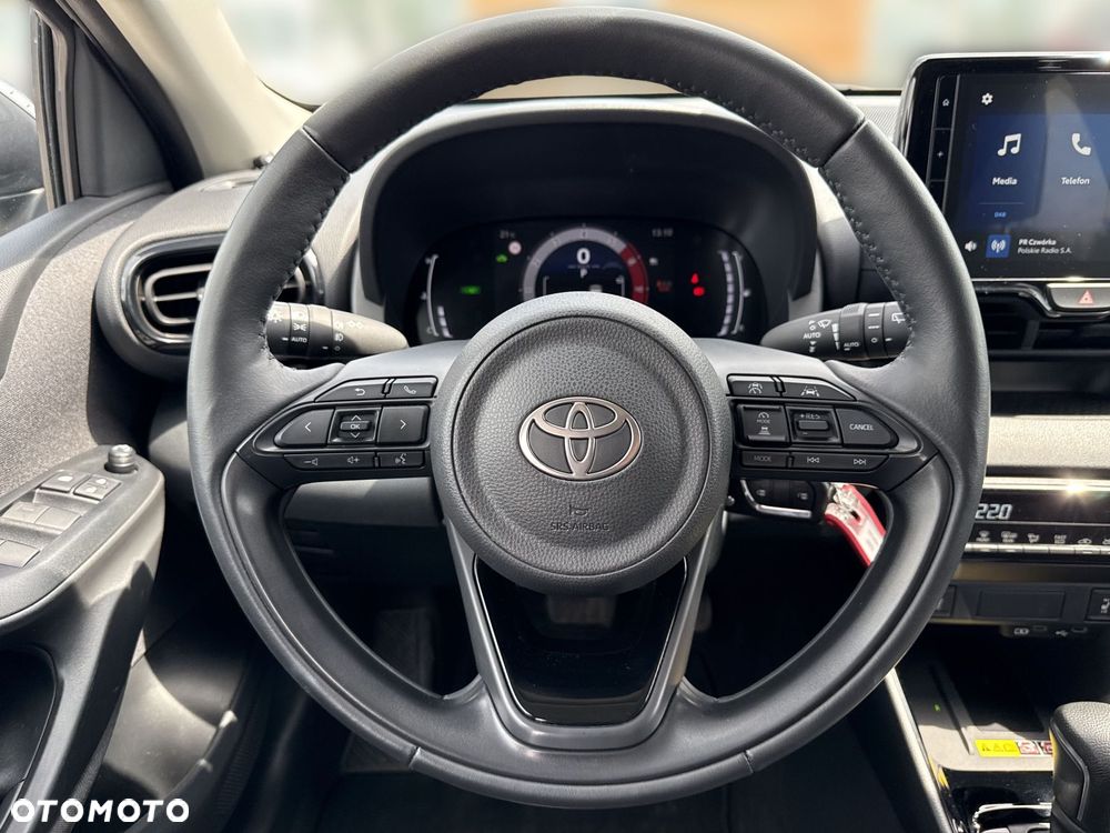 Toyota Yaris Hybrid 1.5 Style - 13