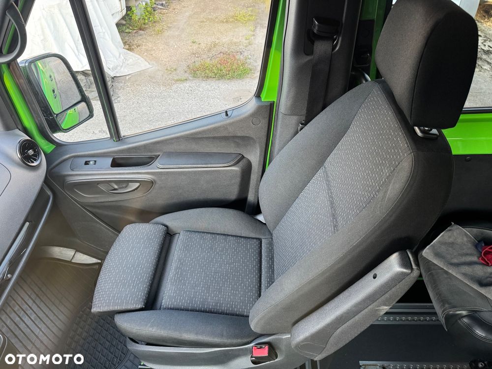 Mercedes-Benz Sprinter - 20