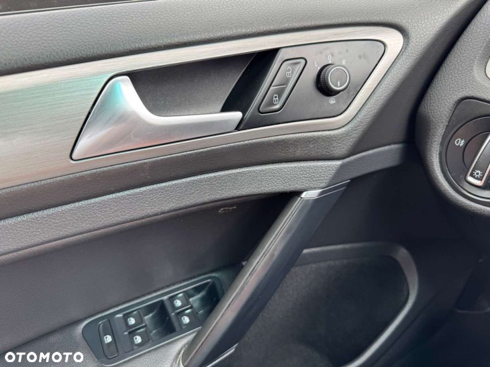 Volkswagen Golf - 13