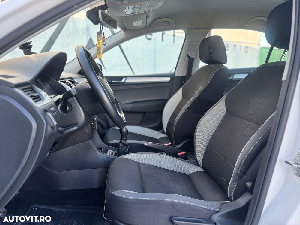 Skoda RAPID 1.0 TSI Style - 8