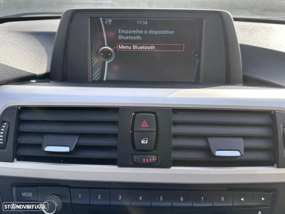 BMW 320 d Line Sport - 38