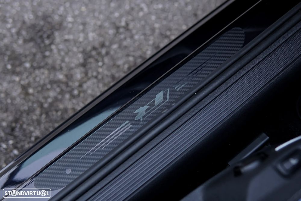 VW Golf 1.6 TDI R-Line DSG - 25