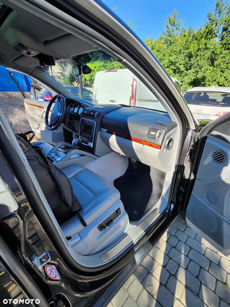 Porsche Cayenne - 12
