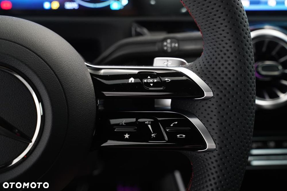 Mercedes-Benz CLA 200 mHEV AMG Line 7G-DCT - 15