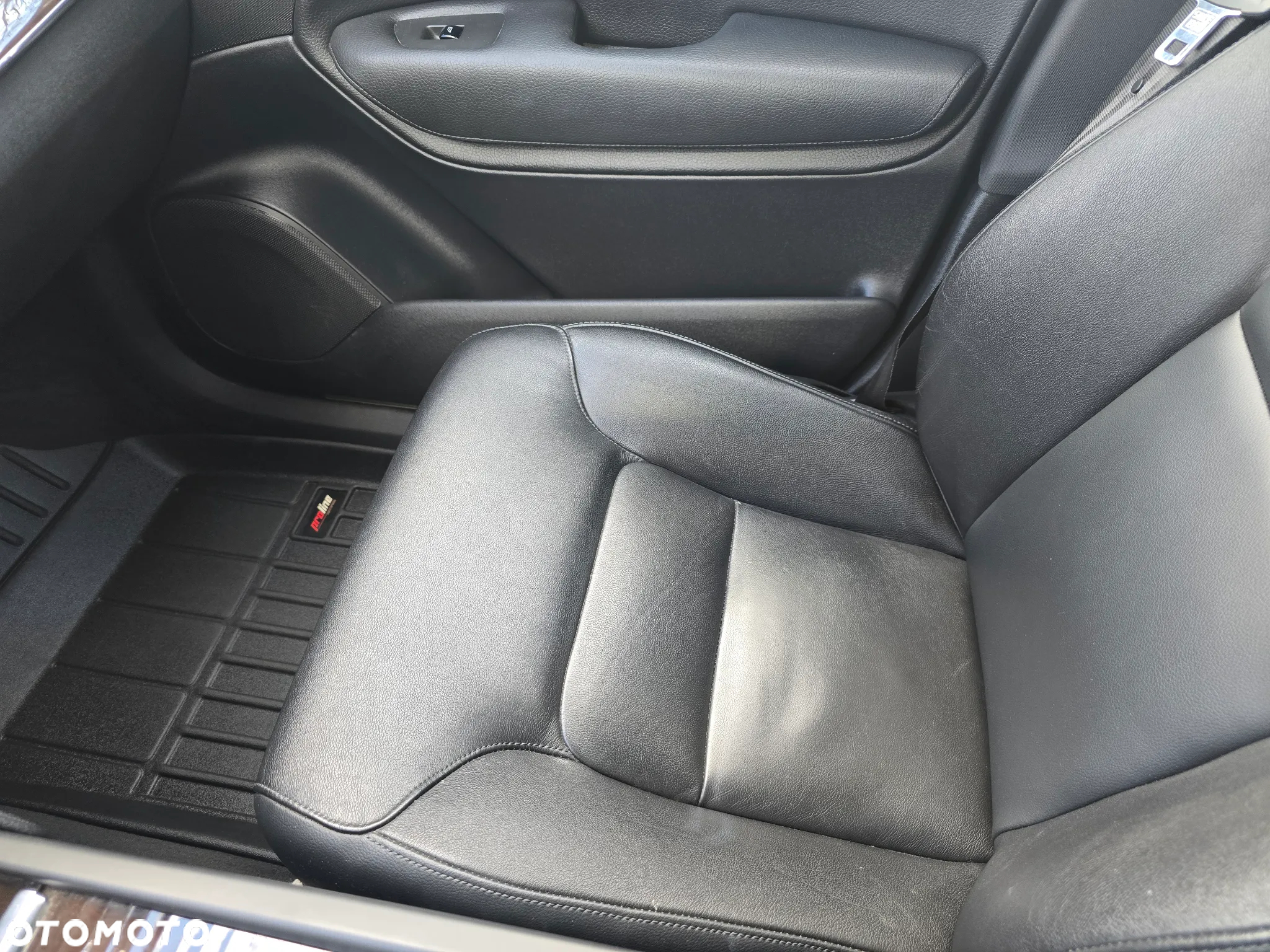 Volvo XC 90 - 9