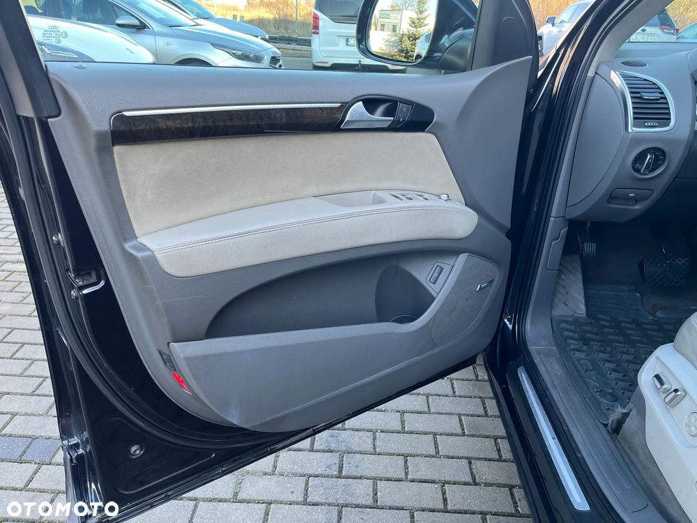 Audi Q7 3.0 TDI Quattro Tiptronic - 24