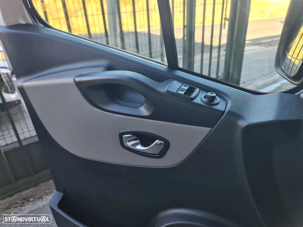 Renault TRAFIC 1.6 DCI 125CV L1H1 * AC * Câmera * ( c/IVA ) - 40