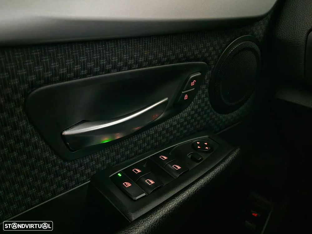 BMW 216 Active Tourer d Advantage - 21