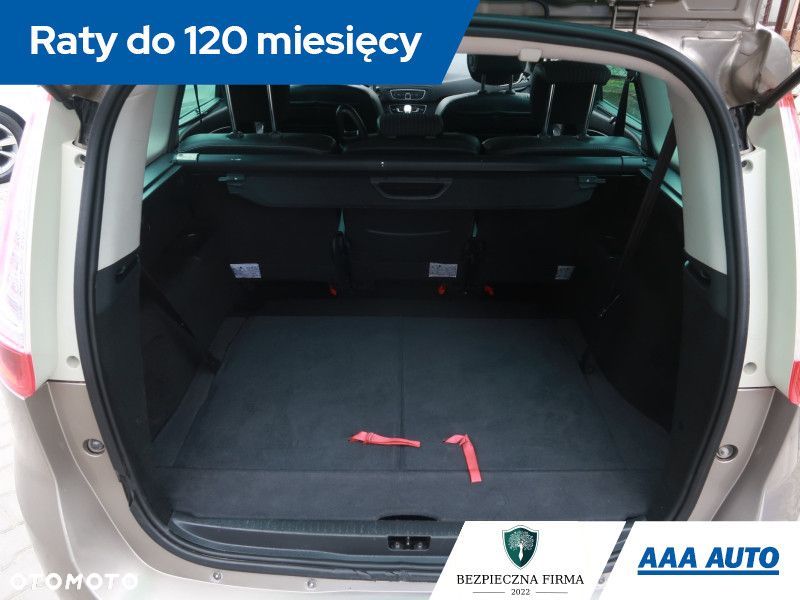Renault Grand Scenic - 16