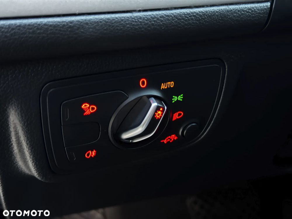 Audi A6 Avant 2.0 TDI Ultra DPF S tronic - 34