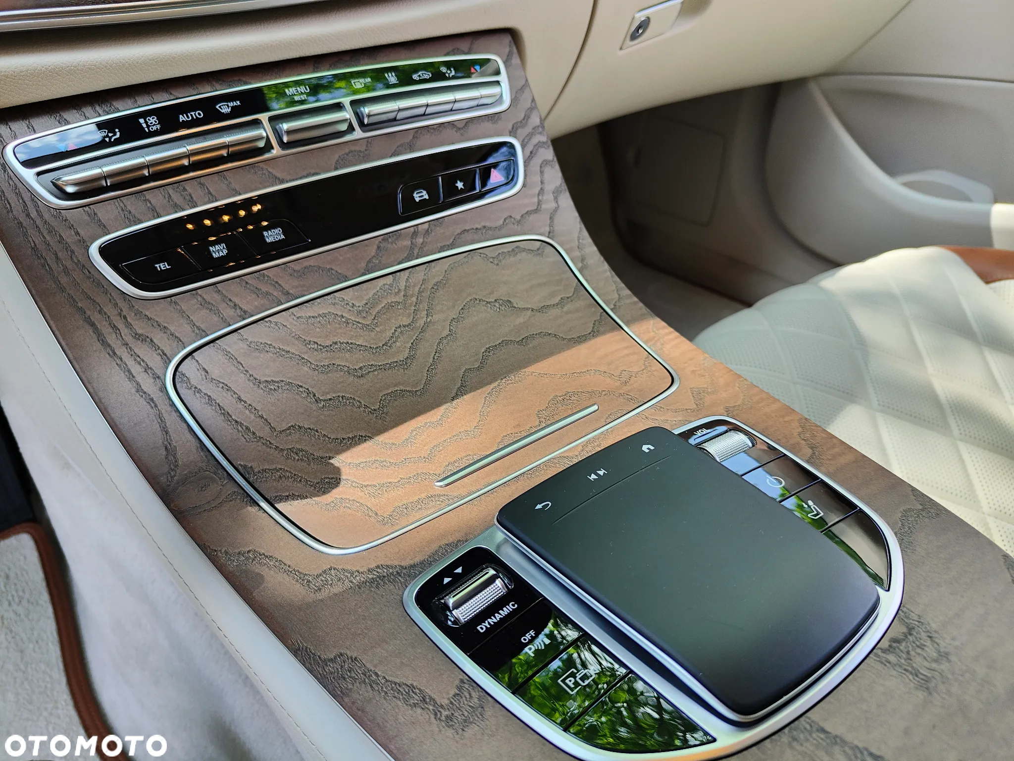 Mercedes-Benz Klasa E 300 d 9G-TRONIC - 12