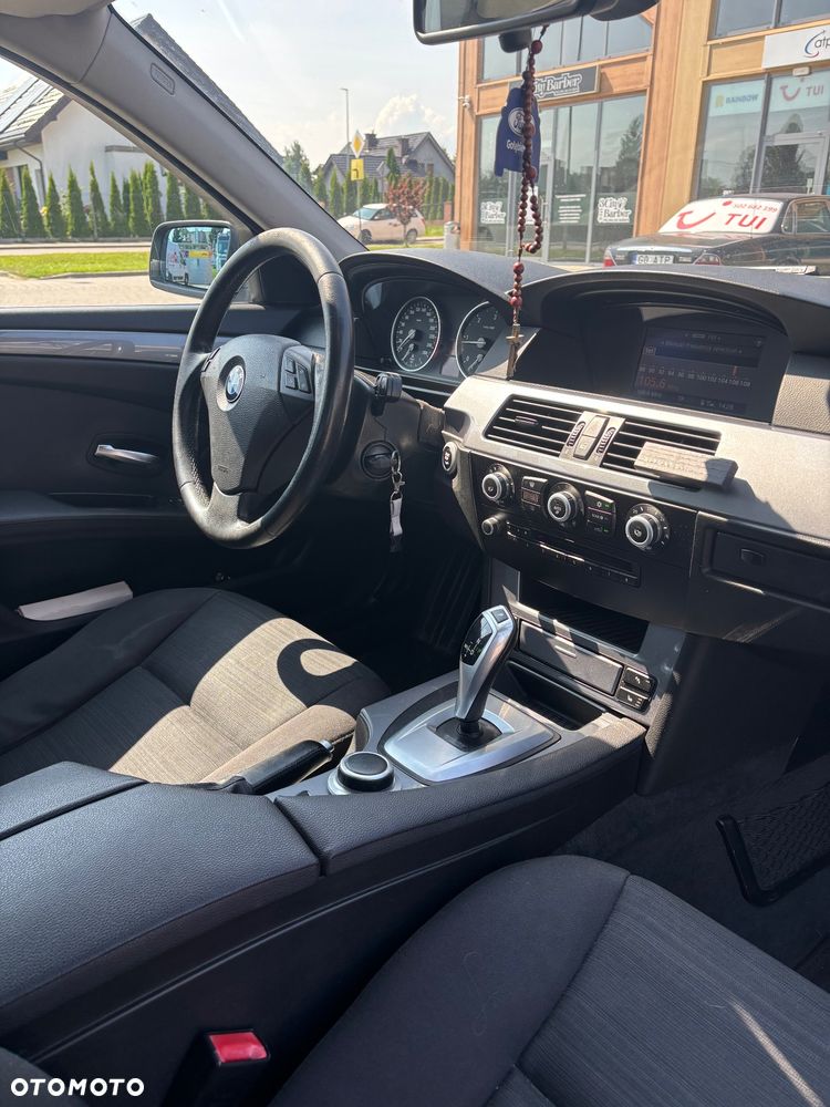 BMW Seria 5 520d - 16