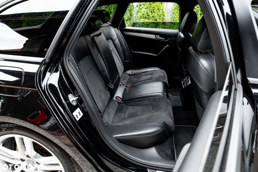 Audi A4 Avant 1.8 TFSI quattro S line Sportpaket - 19