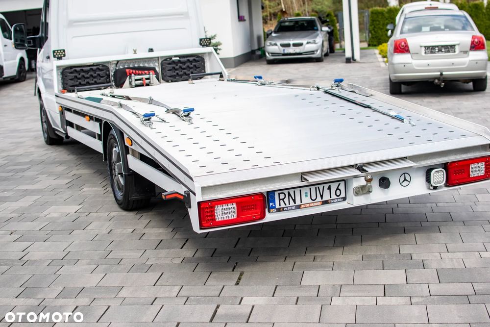 Mercedes-Benz Sprinter 319 - 3