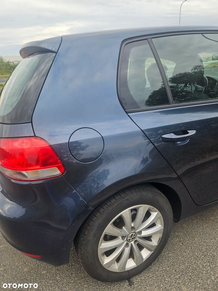 Volkswagen Golf 1.6 TDI Comfortline - 4