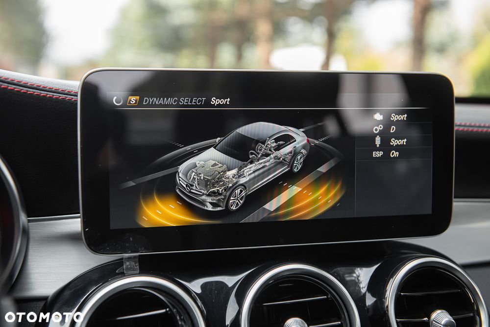 Mercedes-Benz Klasa C AMG 43 4Matic 9G-TRONIC - 27