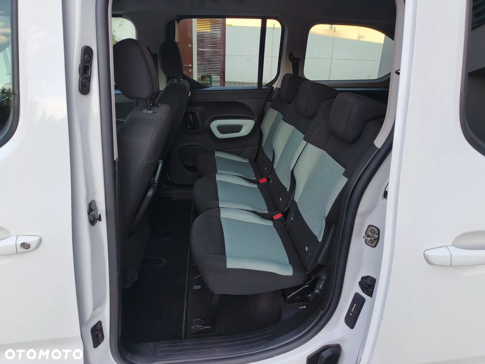 Citroën Berlingo XL 7-Sitzer PureTech 130 EAT8 SHINE - 14