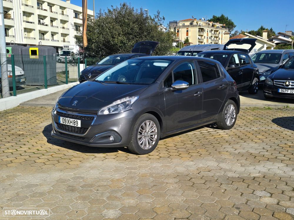 Peugeot 208 1.2 PureTech Signature - 3