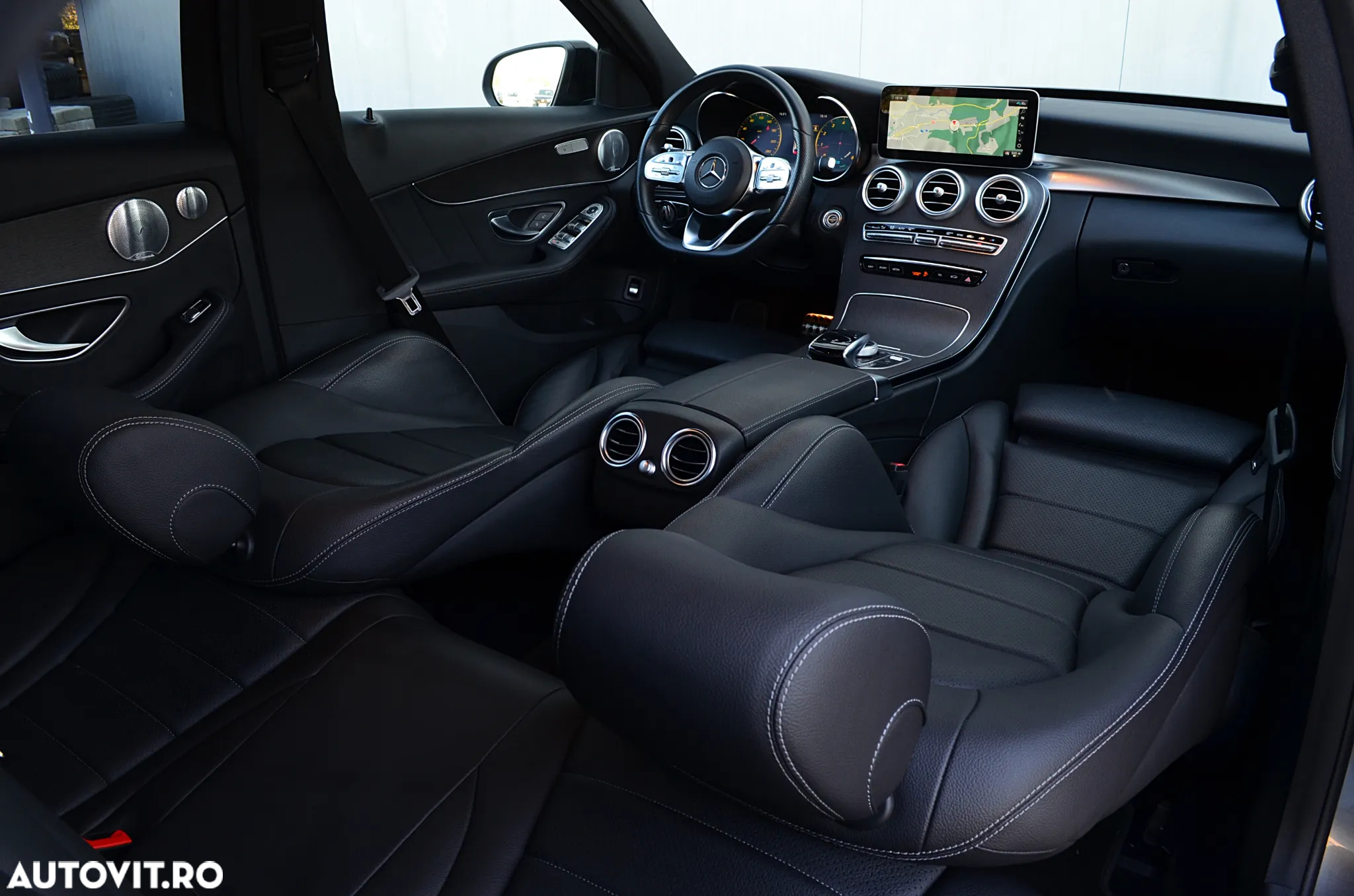 Mercedes-Benz C 200 4Matic 9G-TRONIC AMG Line - 28