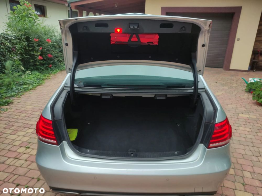 Mercedes-Benz Klasa E 200 BlueTEC Edition - 12