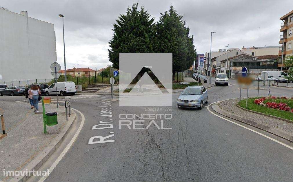 Loja P/ Comércio/Serviços c/ lugar de garagem e  WC - Rio Tinto - Grande imagem: 2/9