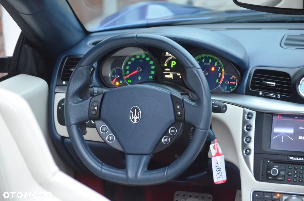 Maserati GranCabrio Sport - 26