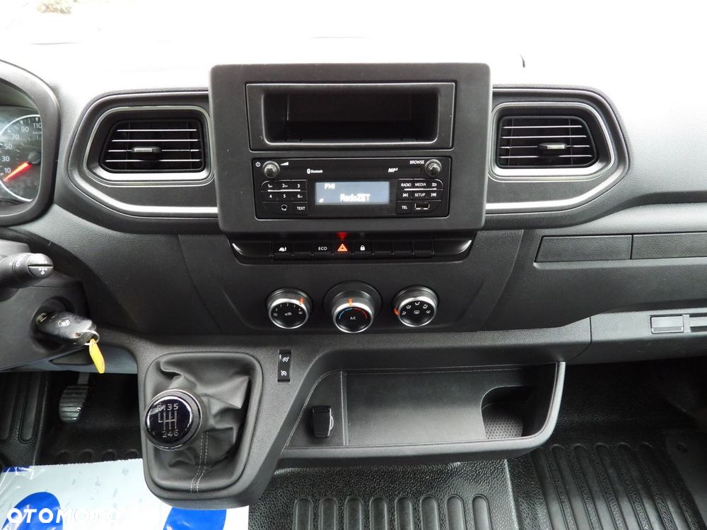 Renault MASTER  WYWROTKA PODWÓJNA KABINA DOKA 6 MIEJSC TEMPOMAT LEDY BLIŹNIACZE KOŁA KLIMATYZACJA  130KM - 32