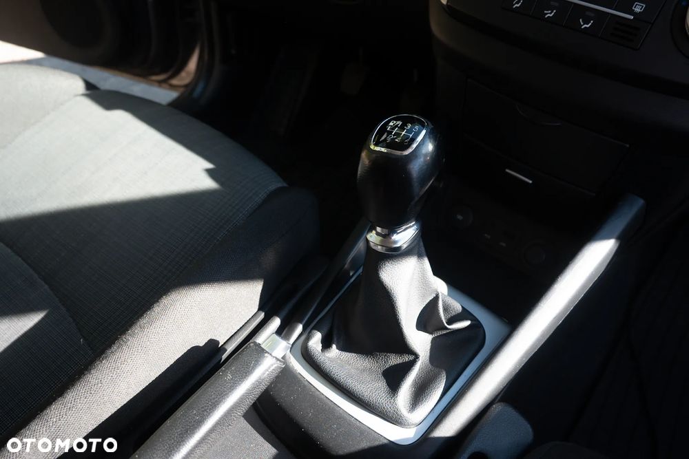 Kia Ceed - 16