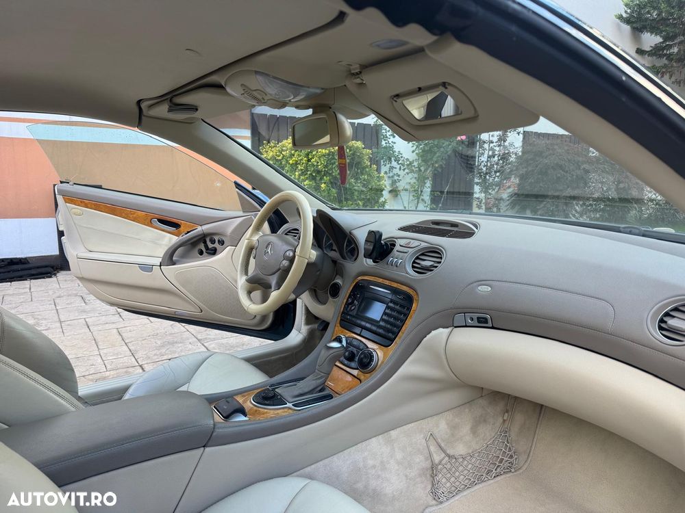 Mercedes-Benz SL 350 Aut - 15