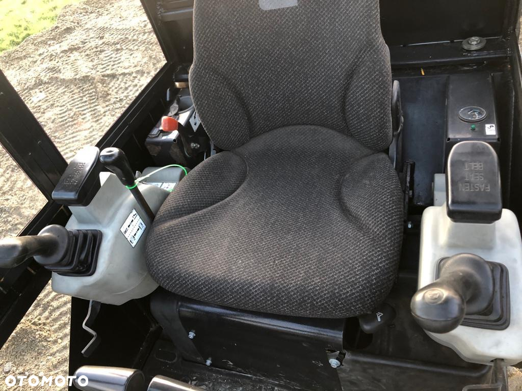 Bobcat E14 - 9