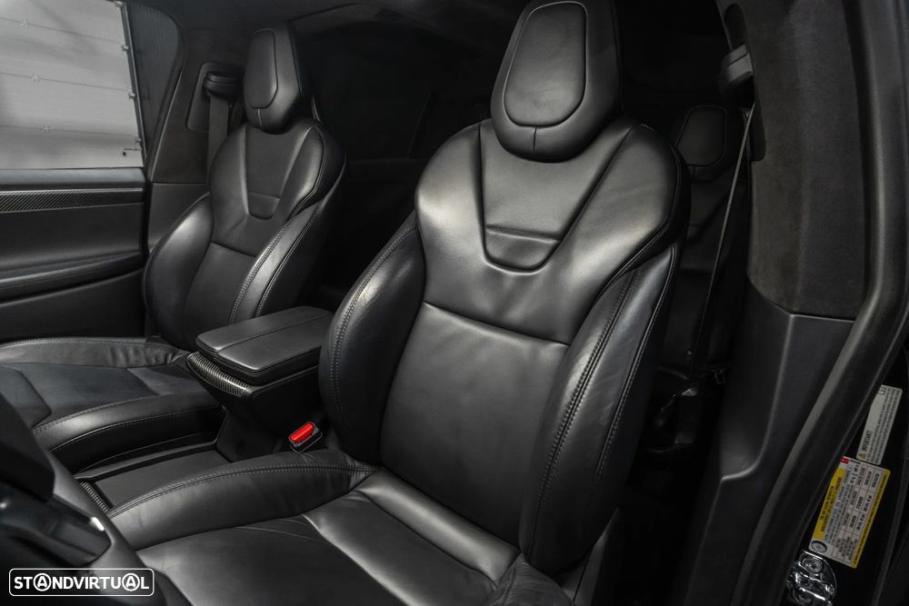Tesla Model X 100D - 23